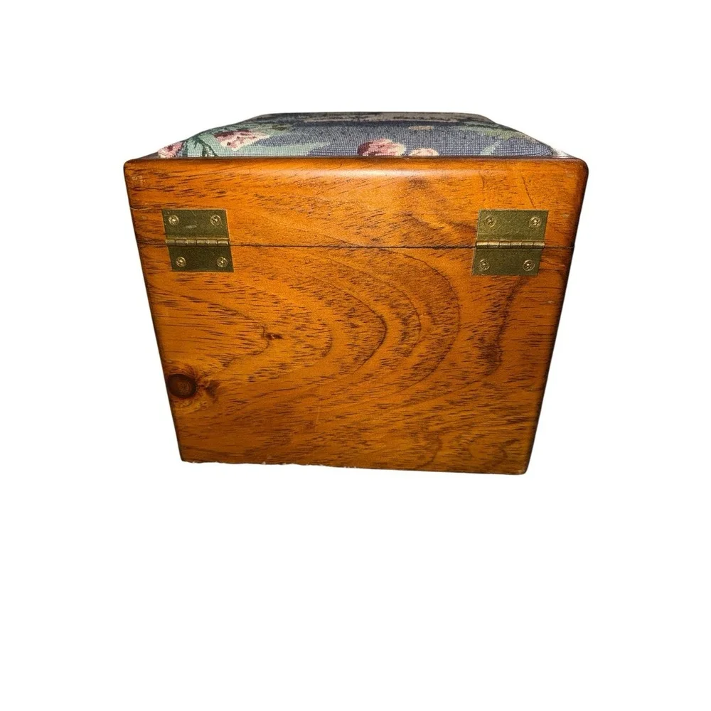 Wooden Vintage Box Hinged Lid Tapestry Man Dog Pictorial Fabric‎ Top Recipe